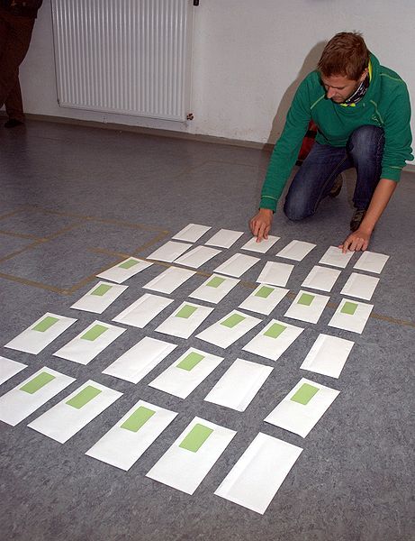Datei:Briefbomben lösen.jpg